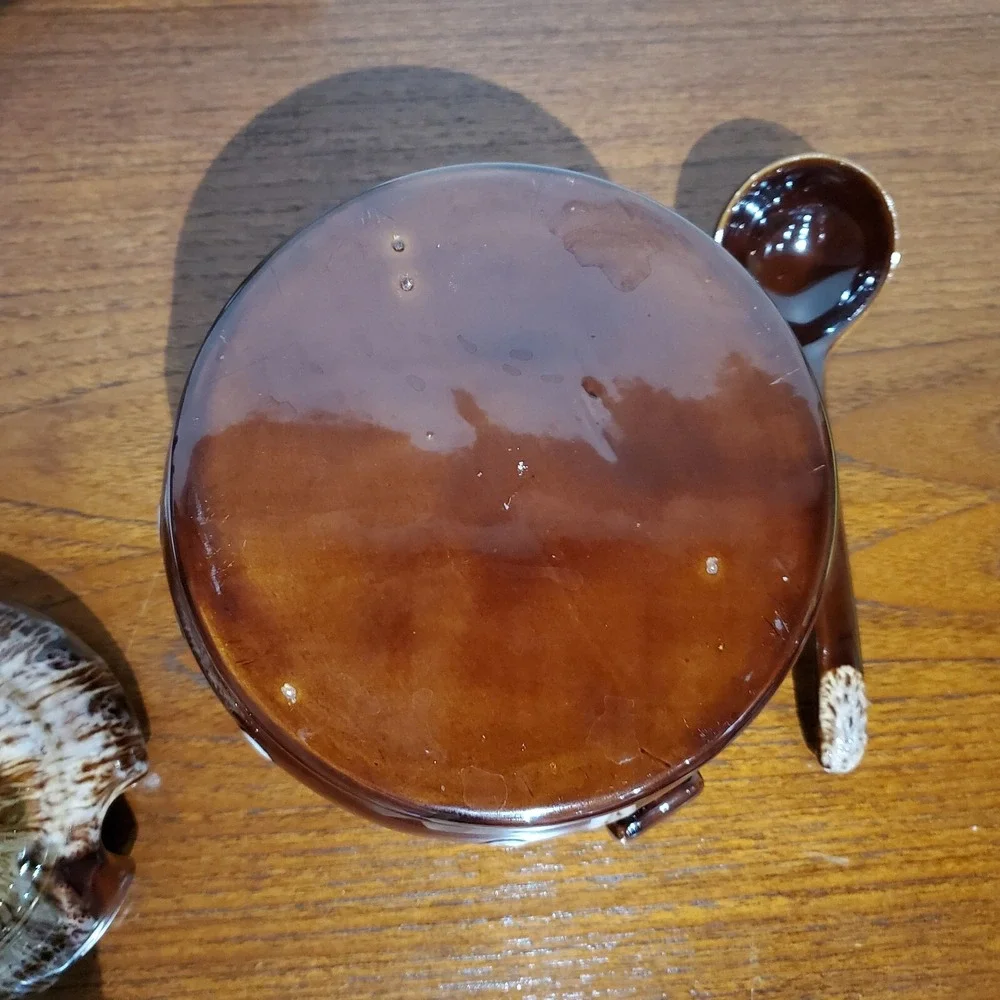 Art Pottery Glazed Drip Studio Pottery Soup Tourane /‎ Brown / Unsigned